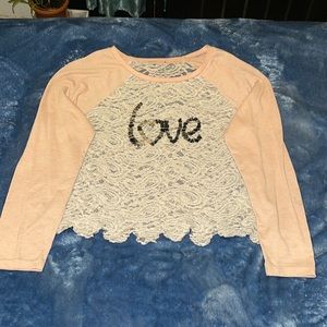 Medium lace top